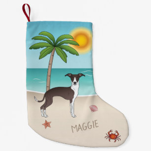 Meia De Natal Pequena Cachorro Branca E Selo Na Praia Tropical De Verão