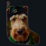 Meia De Natal Pequena Cachorro de Airedale na Rua. Dia de Patrick<br><div class="desc">O Dia de Patrick este ano com este cachorro bonitinho no vestido de rua Patrick,  uma bela ideia de presente para alguém que ama cachorros</div>
