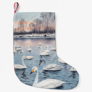 Meia De Natal Pequena Cisne branco-mudo num lago. Pintel de aquarela