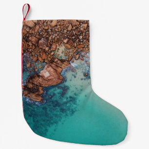 Meia De Natal Pequena Clear blue sea and rocks