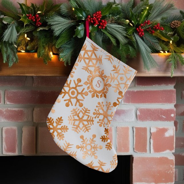 Meia De Natal Pequena Cobre Floco de Neve Monograma Stocks de Natal (Get ready to snuggle up by the fire with this charming snowflake stocking. Just add your initial)