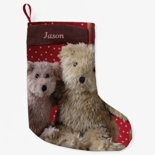 Meia De Natal Pequena Dois ursos peludos numa cadeira vermelha