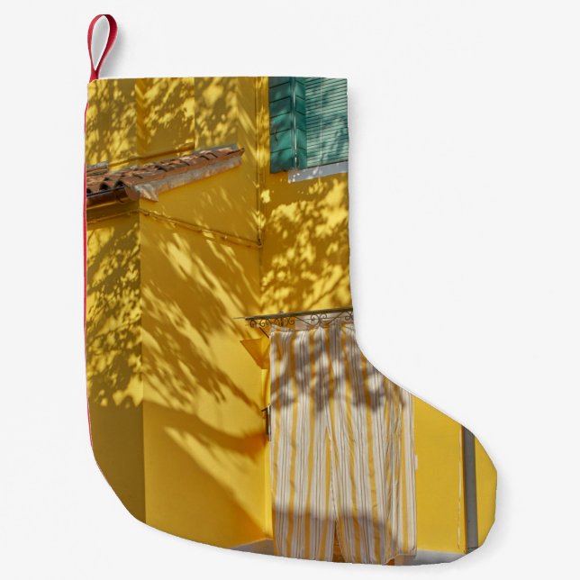 Meia De Natal Pequena Edifício amarelo pintado em betão (Frente)