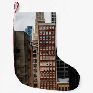MEIA DE NATAL PEQUENA EDIFÍCIO DE ALTO RISCO CONCRETO VERMELHO