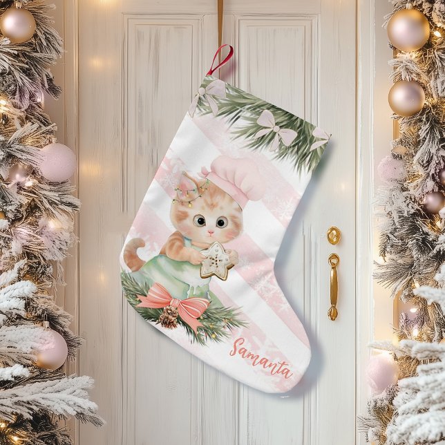 Meia De Natal Pequena Gato de Biscoitos de Natal (cute cat children’s Christmas stocking featuring an adorable kitten design in a festive holiday styl)
