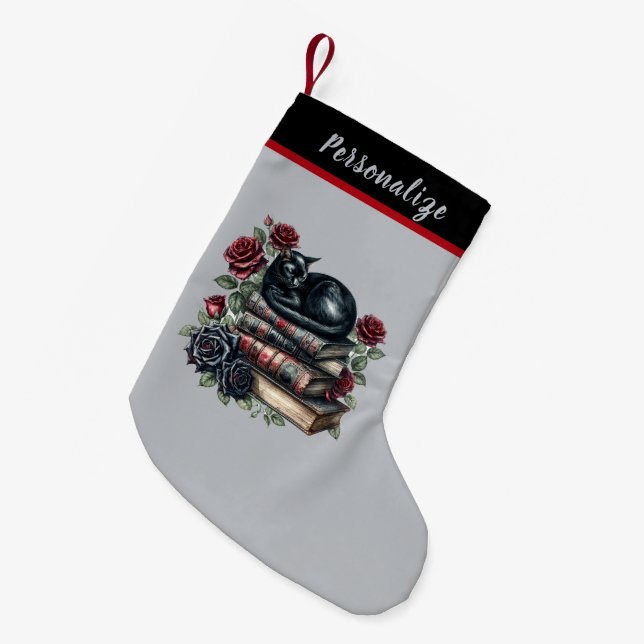 Meia De Natal Pequena Gothic Black Cat on Books Red Roses Christmas (Frente (Pendurada))