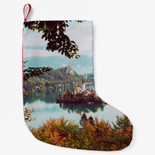 Meia De Natal Pequena Igreja da Assunção no lago Bled Eslovênia
