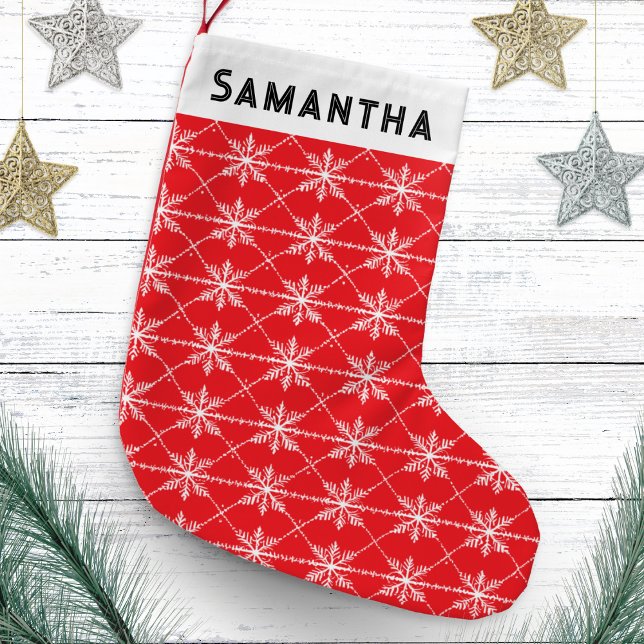 Meia De Natal Pequena Padrão Festivo Red Snowflake Moderno Personalizado (A personalized Christmas stocking in red with white snowflakes pattern)
