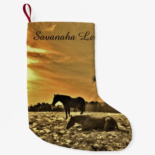 Meia De Natal Pequena Personalizado com o nome Cavalos solares na neve (Frente)