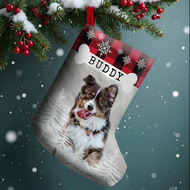 Meia De Natal Pequena Pinheiros Rústicos da Xadrez Vermelha, Pinheiros C (Red Plaid Rustic Pine Trees Dog Bone Pet Photo Small Christmas Stocking)