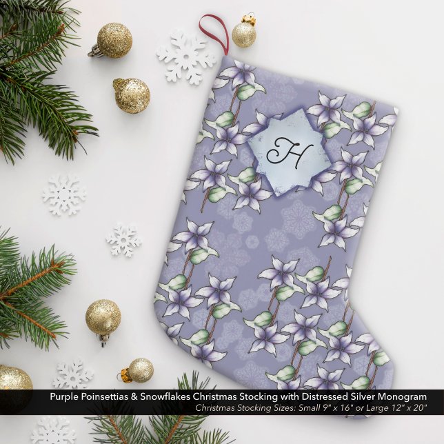 Meia De Natal Pequena Poinsetos roxos e flocos de neve Monograma pratead (Purple Poinsettias & Snowflakes Christmas Stocking with Distressed Silver Monogram)