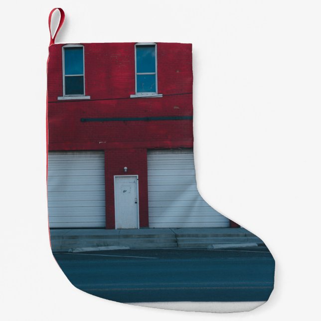 MEIA DE NATAL PEQUENA PORTAS DE GARAGEM BRANCA FECHADAS DURANTE O DIA (Frente)