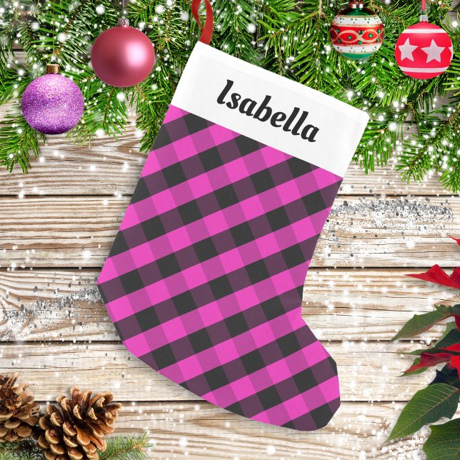 Meia De Natal Pequena Russo de Verificação de Xadrez de Buffalo Rosa Per (A Christmas stocking with pink and black buffalo plaid pattern. Personalize with a name at the top.)