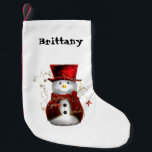 Meia De Natal Pequena Snowman no Top Hat Christmas Stocks<br><div class="desc">Esta estocagem de Natal apresenta um bonitinho bonitinho bonitinho em uma capa de veludo vermelho e chapéu de cima. O texto do nome é personalizável.</div>