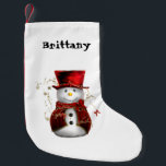 Meia De Natal Pequena Snowman no Top Hat Christmas Stocks<br><div class="desc">Esta estocagem de Natal apresenta um bonitinho bonitinho bonitinho em uma capa de veludo vermelho e chapéu de cima. O texto do nome é personalizável.</div>