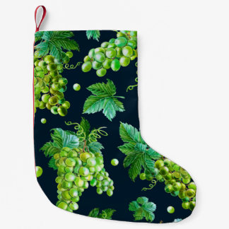 Meia De Natal Pequena Uva verde aquosa, folhas sobre fundo escuro.
