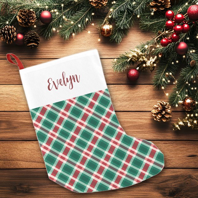 Meia De Natal Pequena Xadrez Vermelho e Verde Tradicional com Nome (Red and Green Traditional Plaid Christmas Stocking with Name)