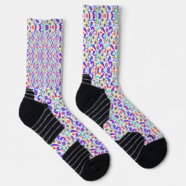 Meias coloridas adornadas com um vibrante e intrin