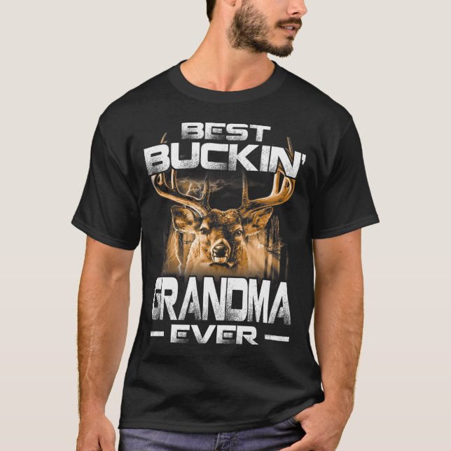 Melhor Vovó Nunca Camisa Caçando Bucki (Frente)