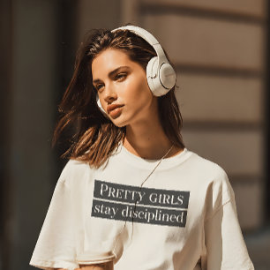 Meninas Bonitas Mantêm Motivação Disciplinada