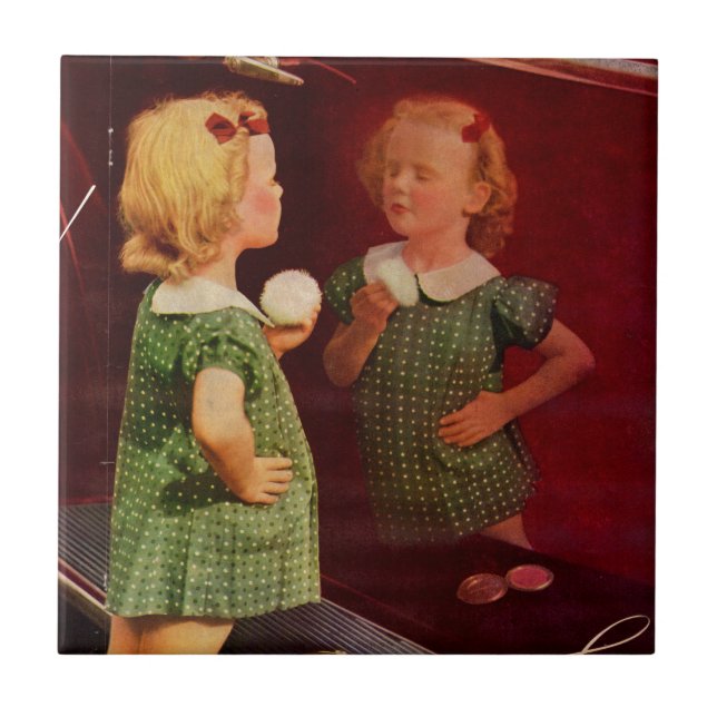 Menininha dos anos 30 olhando no espelho (Frente)