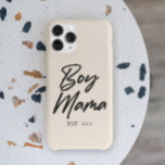 Menino Mamãe Personalizada Est. Mínimo ano de Mamã<br><div class="desc">Esta é uma capas de iphone de Mulheres do Menino da Mãe! Dia de as mães Mãe Mamãe Mamãe Mamãe Mama Oferece Presente Mãe</div>