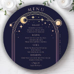 Menu Arco-Íris Azul Sol Lua Azul Estende Casamento Espa<br><div class="desc">Marinho Místico Arco-Íris Escuro Azul Sol Lua Estrelas Espaciais Astronomia Cósmica Cartões de Menu Casamento Celestial apresentam um ouro sol, lua e estrelas sobre um fundo azul-marinho escuro com seus detalhes de menu no centro no moderno roteiro de caligrafia pêssego. Personalize editando o texto nas caixas de texto fornecidas. Elaborado...</div>