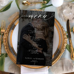 Menu de casamento da foto da sobreposição preta do<br><div class="desc">Simples cobertura de fotos personalizadas a preto e branco caligrafia minimalista de tendências em preto e branco script de caligrafia de chic texto personalizado modelo BUDGET barato cartão de menu de casamento do .</div>