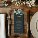 Menu de casamento do Eucalyptus branch verde-escur<br><div class="desc">Este cartão de mesa de menu elegante apresenta um design na moda com "Menu" gravado num guião ouro refinado, complementado pelos nomes do casal e pela data de casamento abaixo de uma letra serif clara. Cada título do curso é exibido lindamente no mesmo roteiro dourado, com os detalhes do prato...</div>