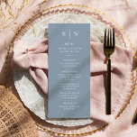 Menu Mínimo e Chic | Casamento Azul e Branco Dusty<br><div class="desc">Estes elegantes e modernos cartões de cardápio de casamento ou cartões de menu de janto de ensaio apresentam um simples design de texto azul e branco empoeirado que expele o estilo minimalista. Adicione suas iniciais ou monograma para torná-las completamente suas.</div>