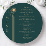 Menu Sol Dourado místico Sol Lua Estende Casamento Espa<br><div class="desc">Mística Verde Verde Dourada Sol Lua Estrelas Espaciais Cartões de Menu de Casamento Apresenta estrelas douradas simples num fundo verde com os detalhes do menu no centro em um moderno roteiro de caligrafia dourada. Personalize editando o texto nas caixas de texto fornecidas. Projetado para você pelo Evco Studio © em...</div>