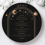 Menu Sol Dourado Místico Sol Lua Negro Stars Casamento<br><div class="desc">Místico Black Sun Moon Stars Space Wedding Cartões Menu Cartões de Casamento Ouro, Lua e estrelas armadas sobre fundo preto com os detalhes do menu no centro do moderno roteiro de caligrafia dourada. Personalize editando o texto nas caixas de texto fornecidas. Projetado para você pelo Evco Studio © em www.zazzle.com/store/evcostudio...</div>