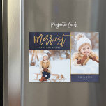 Merriest Faux Foil 2 Photo Magnetic Christmas Card<br><div class="desc">cartões com fotos magnéticos impressos por barato com modelos simples para personalização. Este elegante design neutro apresenta uma falso borda de folha de ouro em torno de um layout de colagem de duas fotos. O texto moderno do roteiro de caligrafia diz o melhor desejo de Natal. Personalize-o com suas fotos,...</div>