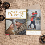 Merriest Faux Foil 2 Photo Magnetic Christmas Card<br><div class="desc">cartões com fotos magnéticos impressos por barato com modelos simples para personalização. Este elegante design neutro apresenta uma falso borda de folha de ouro em torno de um layout de colagem de duas fotos. O texto moderno do roteiro de caligrafia diz o melhor desejo de Natal. Personalize-o com suas fotos,...</div>