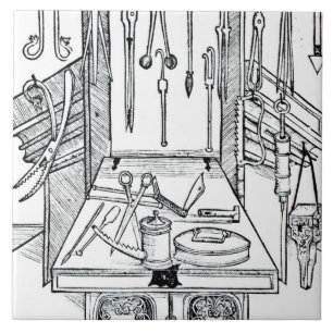 Mesa de funcionamento e instrumentos cirúrgicos,