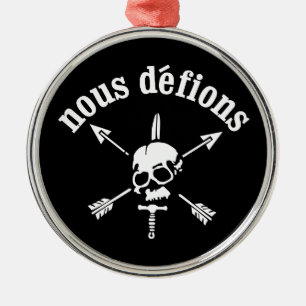 Metal Ornamento de Nous Defions