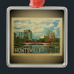 Metal Ornamento de Viagens vintage do Alabama em Huntsvi<br><div class="desc">Um ornamento legal estilo Huntsville com uma bela vista da cidade,  com linha do horizonte,  água e ponte.</div>