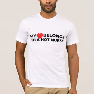 Meu coração pertence a uma camiseta quente da
