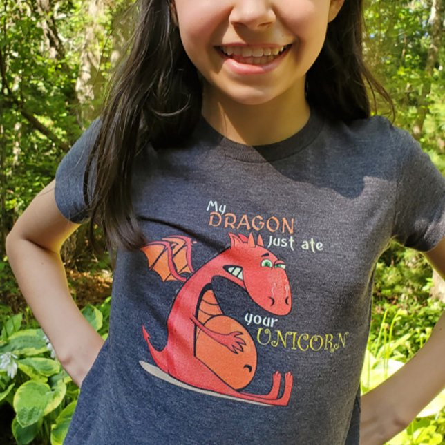 Meu Dragão Comeu a camiseta do seu Unicórnio. (Whimsical "My Dragon just ate your Unicorn" shirt for kids!)