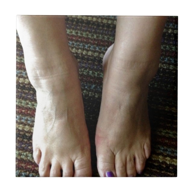 MEUS PÉS NO CARPET (Frente)