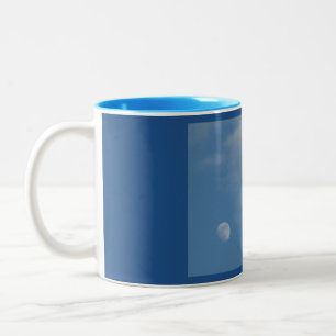 Minha lua do dia - caneca azul do Dois-Tom das