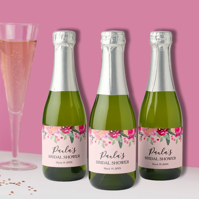 Mini Chá de panela Personalizado Floral de Aquarel (Chic watercolor floral on pink bridal shower mini champagne personalized bottle labels)