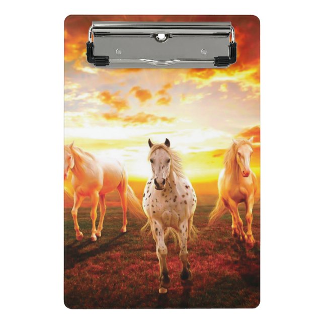 Mini Prancheta Cavalos no travesseiro decorativo solar (Frente)