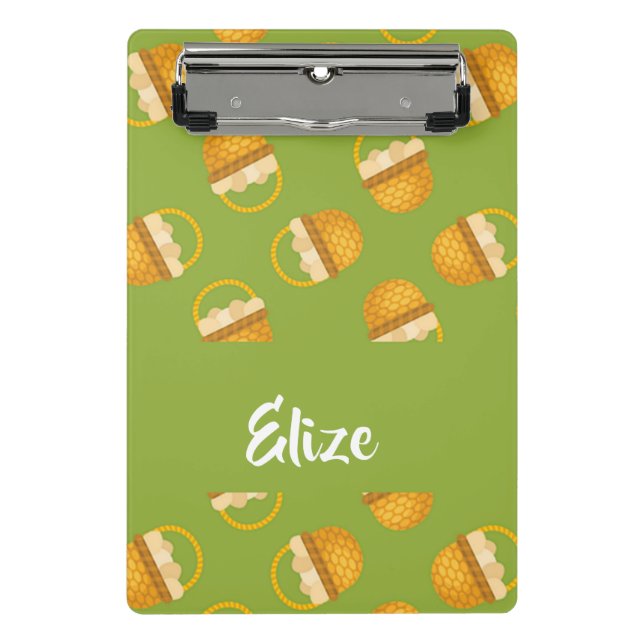 Mini Prancheta Ovos em cesto castanho em verde (Frente)