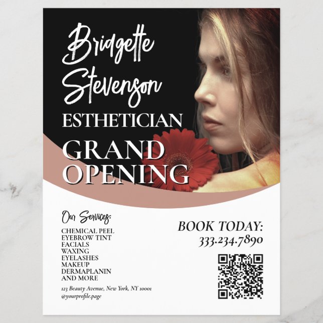 Minimalist beauty model esthetician salon Flyer (Frente)