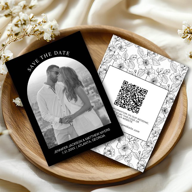 Minimalist Black and White Floral Photo Arch  (Criador carregado)