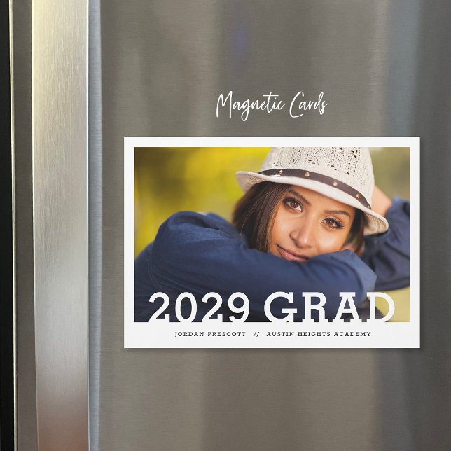 Minimalist Photo Overlay Graduation Announcement (Criador carregado)