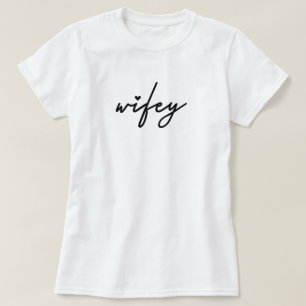Minimalista Camisa Wifey Bridal Script