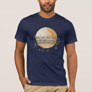 Mire para a camiseta escura da lua
