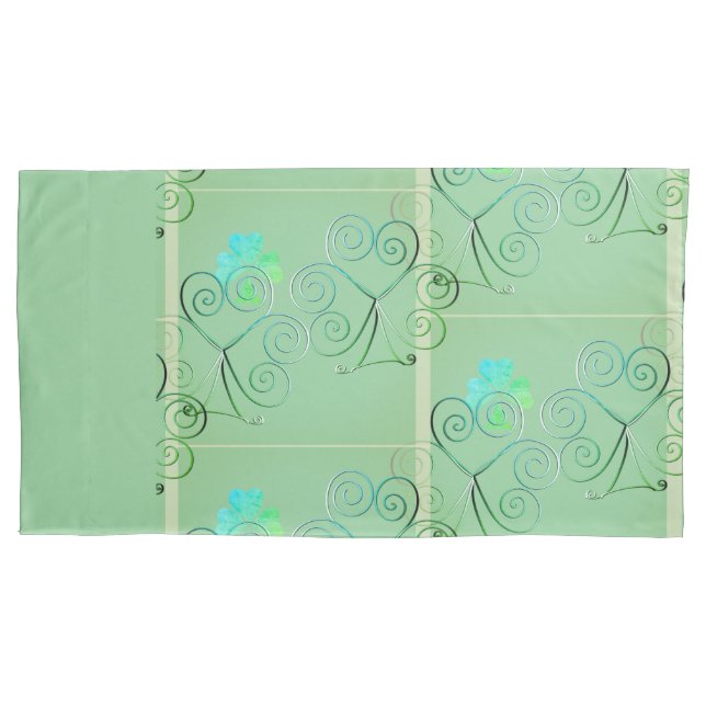 Misty Shamrocks Pillowcase (Frente-Esquerda)